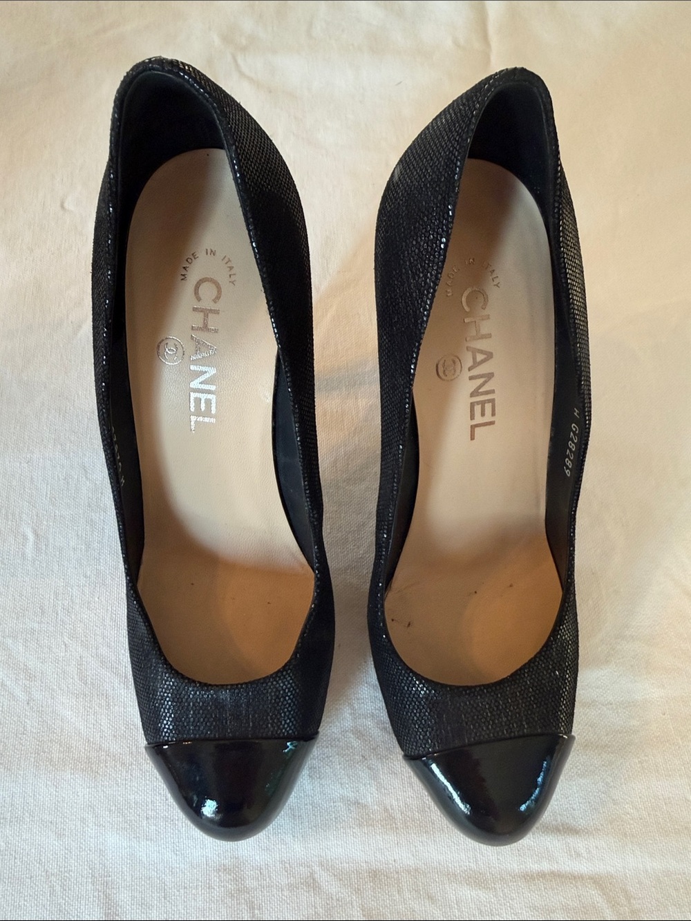 CHANEL Black Textured Body with Patent Black Cap-Toe Pumps